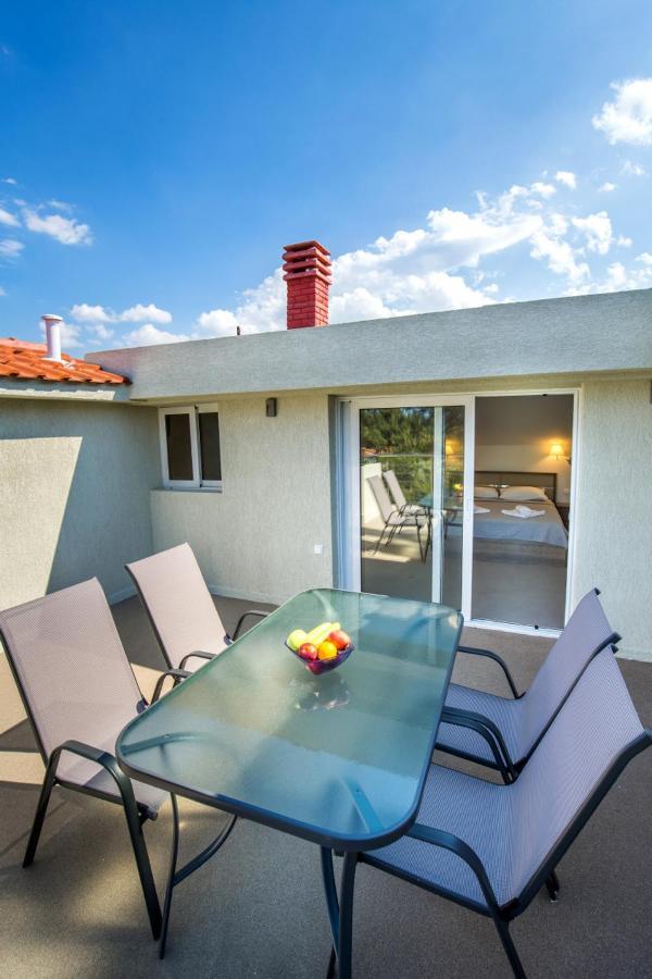 Haus Sofi Hotel Pefkari Bagian luar foto